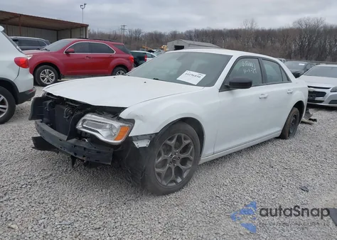 2016 Chrysler 300 300S z USA, uszkodzony, nr VIN 2C3CCAGG2GH183084